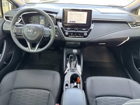 Certified 2025 Toyota Corolla SE image 21