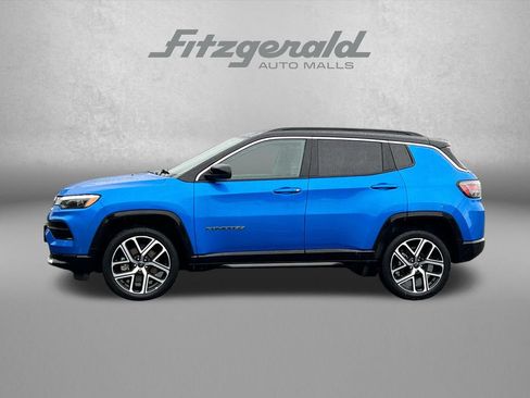 Used 2025 Jeep Compass Limited w/ Elite Group AWD/4WD image 5