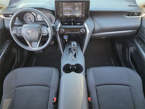 Used 2021 Toyota Venza LE image 20