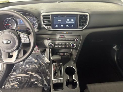 Used 2022 Kia Sportage LX image 22