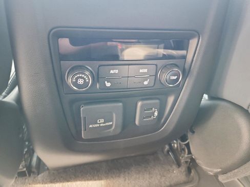 Used 2022 Buick Enclave Premium w/ Surround and Sites Package image 11