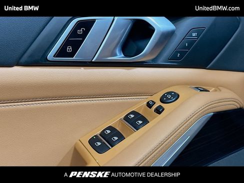 Used 2024 BMW X5 sDrive40i w/ M Sport Package RWD image 3