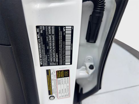 Used 2024 Mercedes-Benz GLE 350 4MATIC image 89