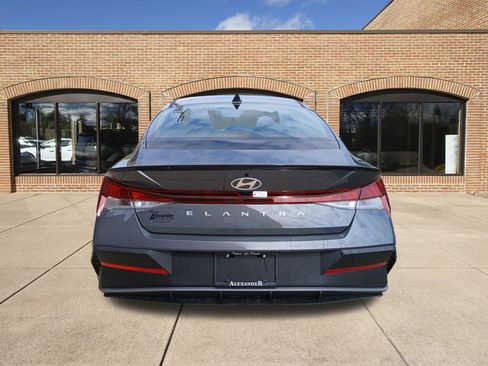 New 2025 Hyundai Elantra Sport w/ Cargo Package image 4