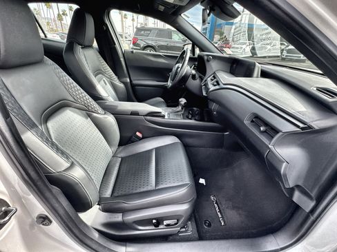 Used 2021 Lexus UX 200 UX 200 w/ Accessory Package (Z1) image 28