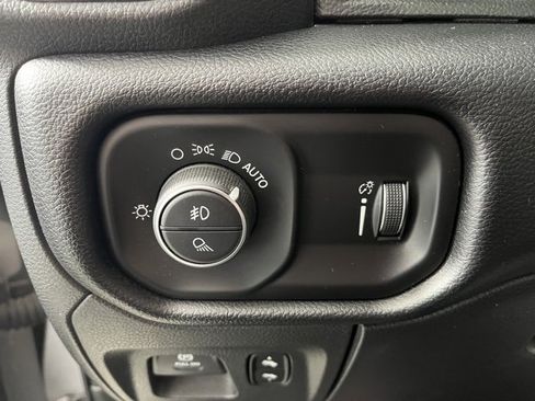 Used 2020 RAM 1500 Big Horn image 19