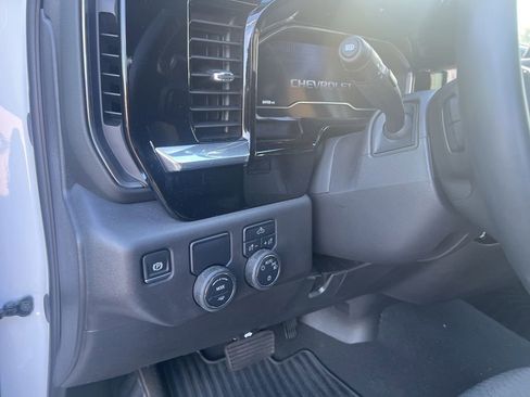 Used 2025 Chevrolet Silverado 1500 LT image 49