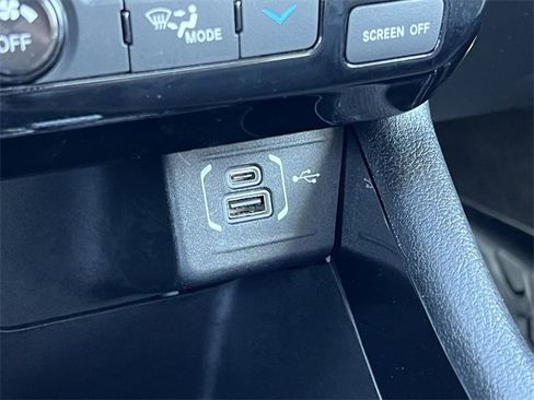 Certified 2022 Jeep Compass Limited w/ Sun and Sound Group image 30