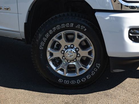 Used 2024 RAM 2500 Laramie AWD/4WD image 4