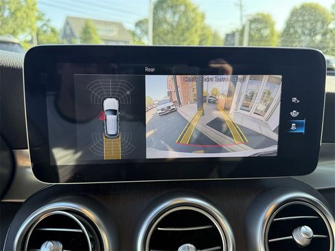 Certified 2022 Mercedes-Benz GLC 300 4MATIC image 21