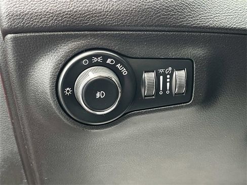 Used 2018 Jeep Compass Trailhawk image 31