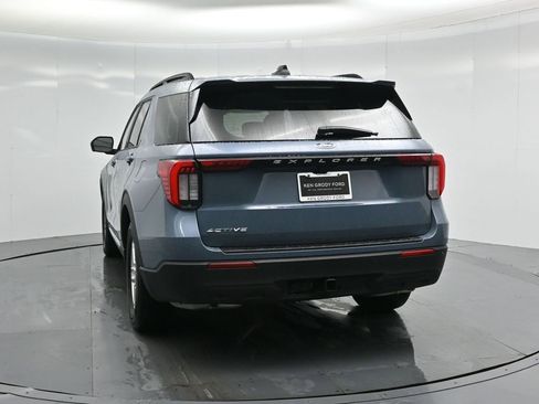 Used 2025 Ford Explorer Active image 27