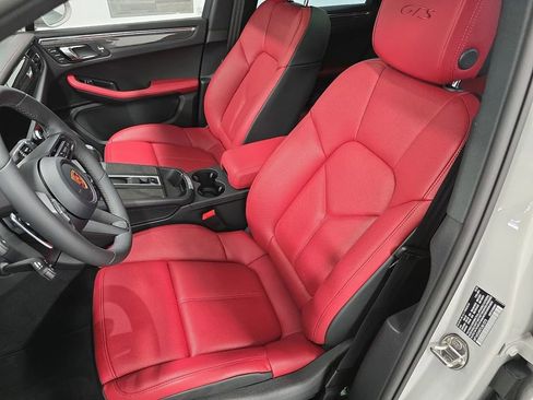 New 2026 Porsche Macan GTS AWD/4WD image 5