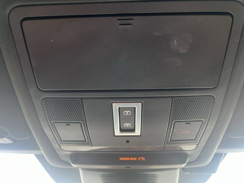 Used 2020 Land Rover Discovery Sport SE R-Dynamic image 22