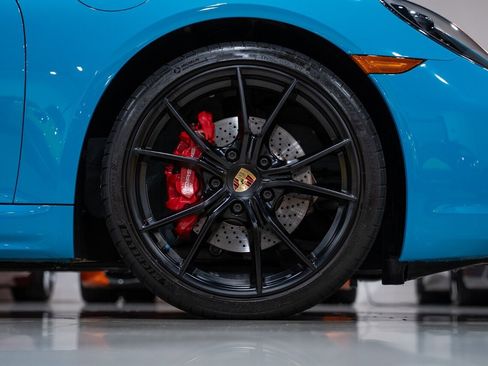 Used 2018 Porsche 718 Boxster S image 16