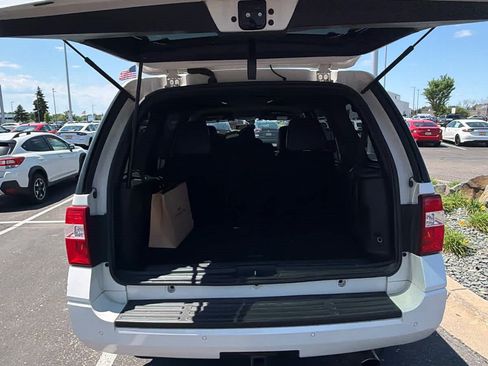 Used 2016 Ford Expedition Limited AWD/4WD image 8