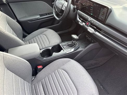 Certified 2025 Kia K4 EX image 19
