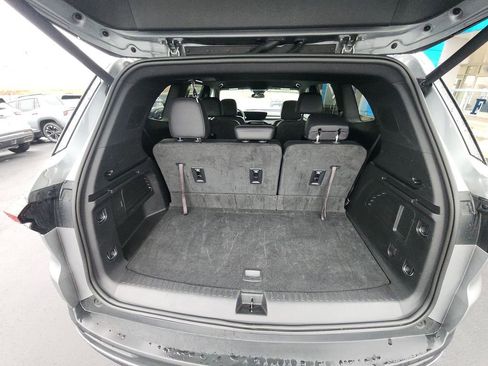 Used 2025 Buick Enclave Preferred image 24