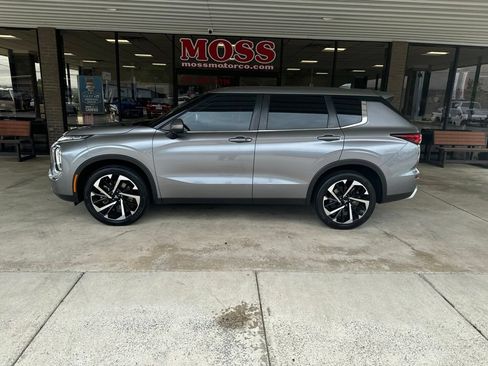 Used 2023 Mitsubishi Outlander SE FWD image 7