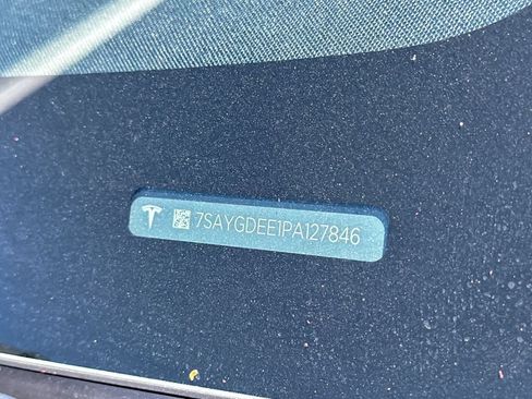 Used 2023 Tesla Model Y Long Range AWD/4WD image 2
