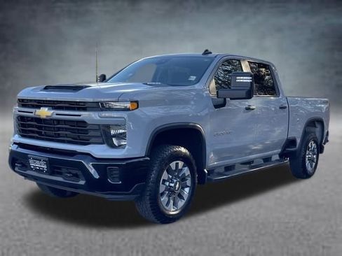 Used 2024 Chevrolet Silverado 2500 Custom w/ Custom Value Package image 24