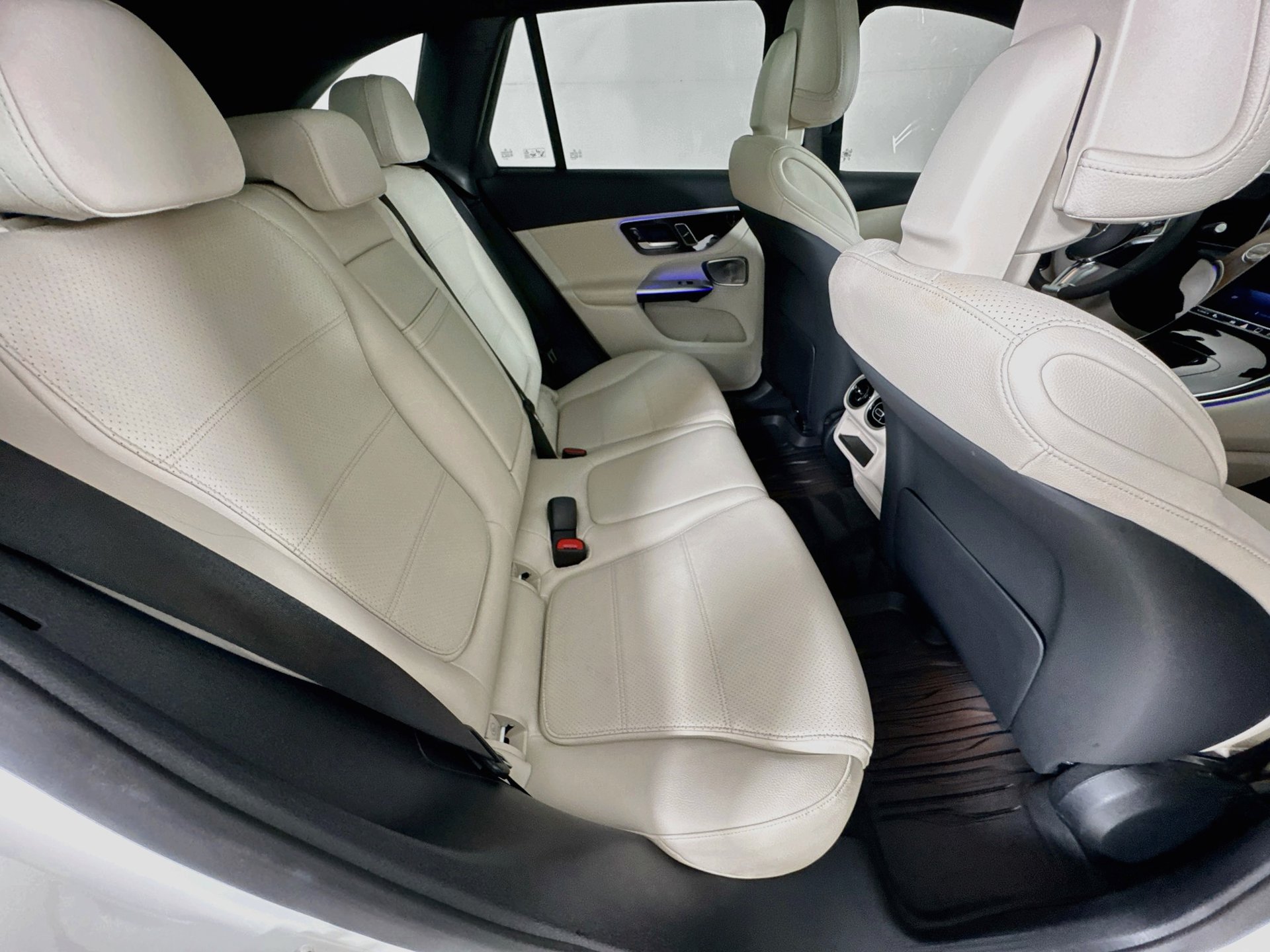 Certified 2026 Mercedes-Benz GLC 300 image 29