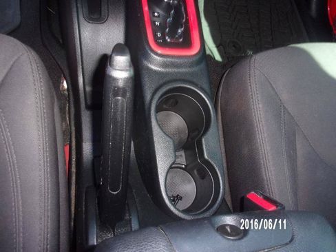 Used 2016 Jeep Wrangler Sport AWD/4WD image 18