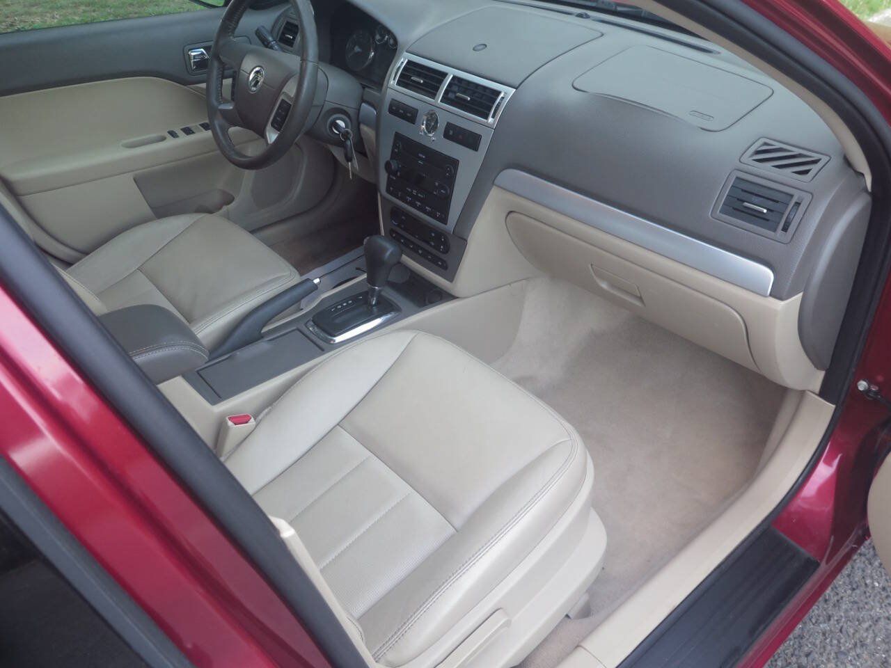 Used 2007 Mercury Milan Premier AWD/4WD image 17