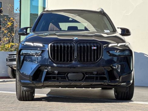 New 2026 BMW X7 M60i w/ Executive Package image 8