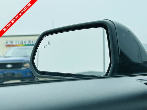 Used 2025 Ford Mustang Coupe RWD image 7