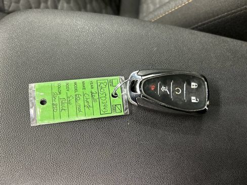 Used 2020 Chevrolet Equinox LT AWD/4WD image 12