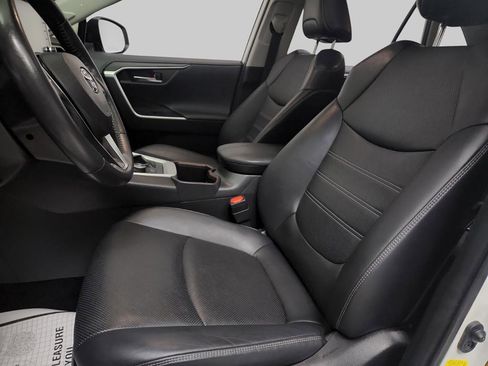 Used 2022 Toyota RAV4 Limited AWD/4WD image 13
