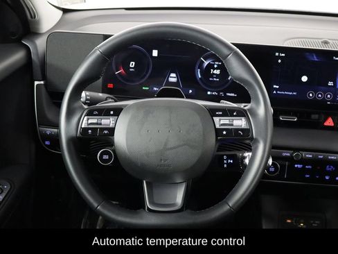 Used 2025 Hyundai Ioniq 5 SE RWD image 7