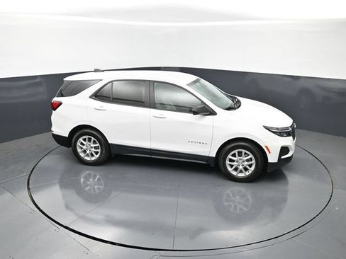 Used 2023 Chevrolet Equinox LS w/ LS Convenience Package FWD image 20