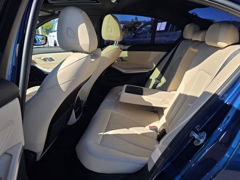 Used 2023 BMW 330i Sedan w/ Premium Package image 17