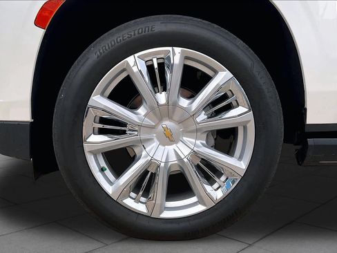 Used 2022 Chevrolet Tahoe High Country AWD/4WD image 11