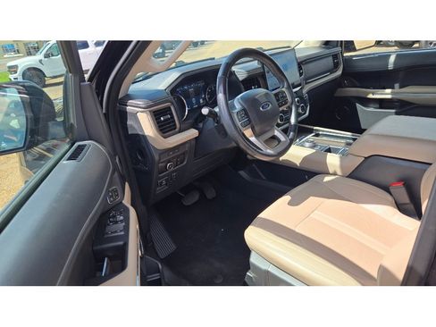 Used 2024 Ford Expedition Max Limited RWD image 23