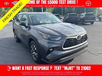 Used 2024 Toyota Highlander XLE FWD video 1