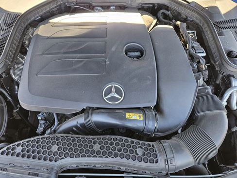 Used 2021 Mercedes-Benz C 300 Sedan image 31
