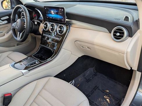 Used 2020 Mercedes-Benz GLC 300 image 21