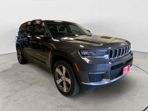 Used 2022 Jeep Grand Cherokee L Limited w/ Luxury Tech Group II image 8