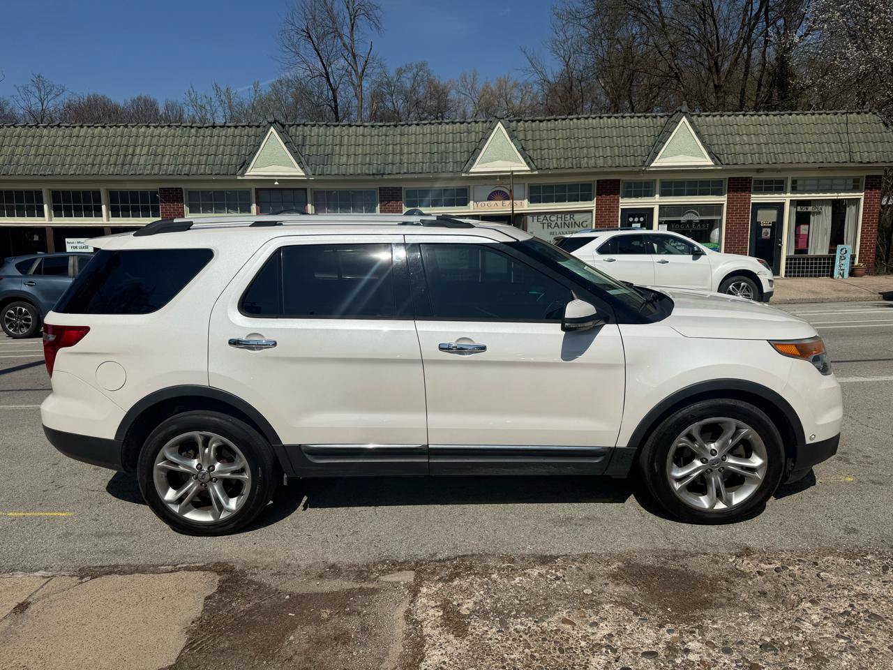 Used 2013 Ford Explorer Limited AWD/4WD image 6