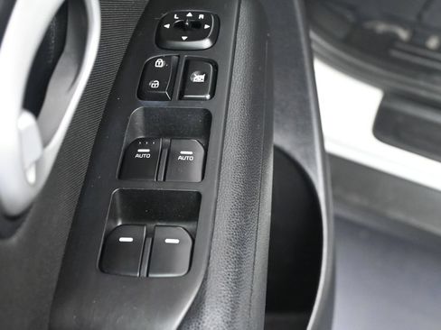 Used 2016 Kia Soul + w/ Designer's Package FWD image 11