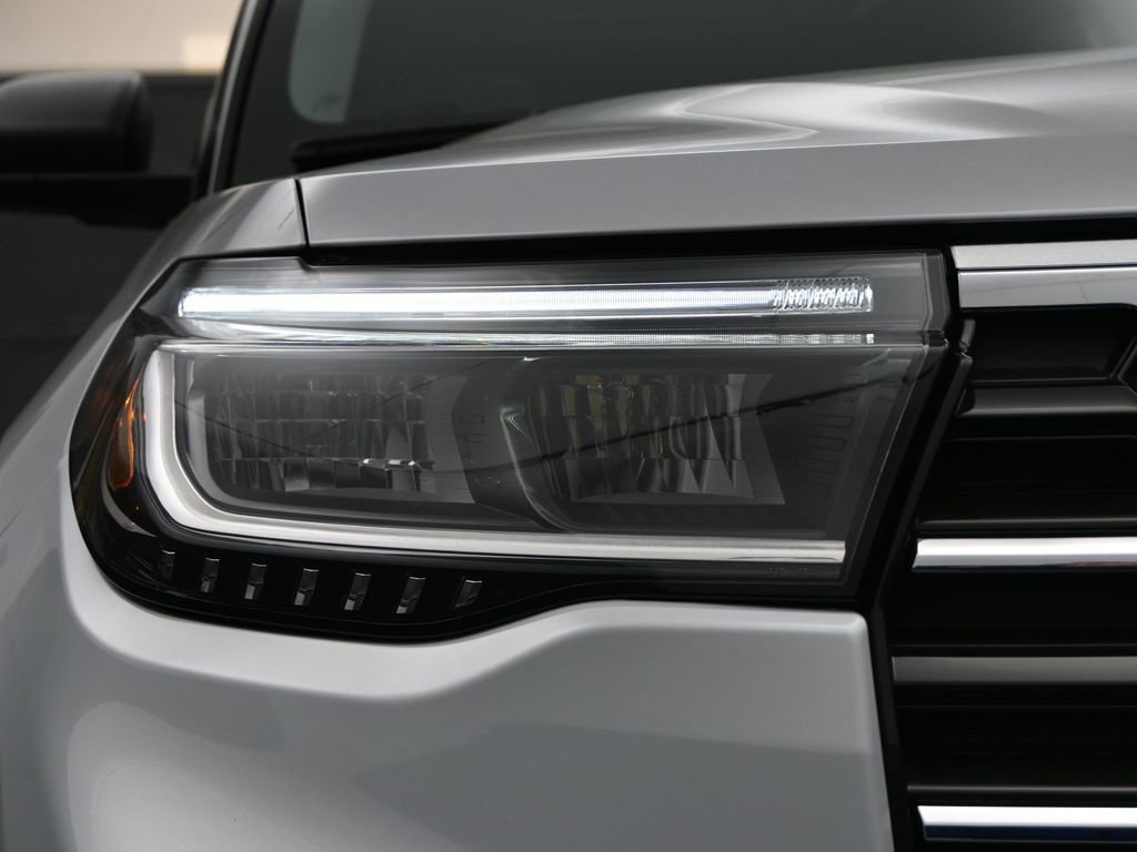 New 2026 Ford Explorer Active w/ Active Comfort Package AWD/4WD image 4