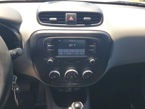 Used 2017 Kia Soul w/ Convenience Package image 20