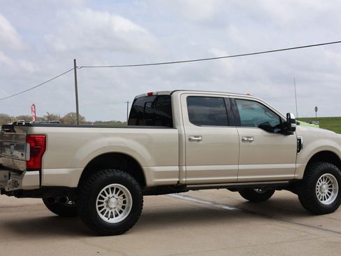 Used 2017 Ford F250 King Ranch w/ King Ranch Ultimate Package image 3