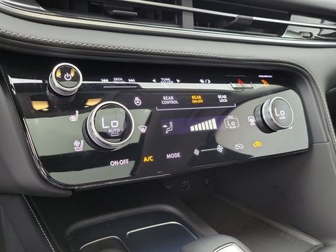 Used 2023 INFINITI QX60 Luxe FWD image 30