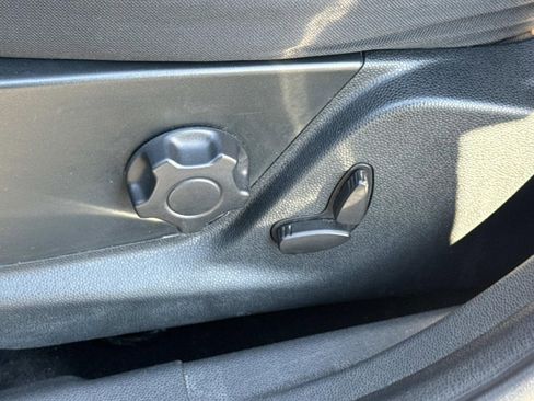 Used 2021 Ford EcoSport SE w/ SE Convenience Package image 22