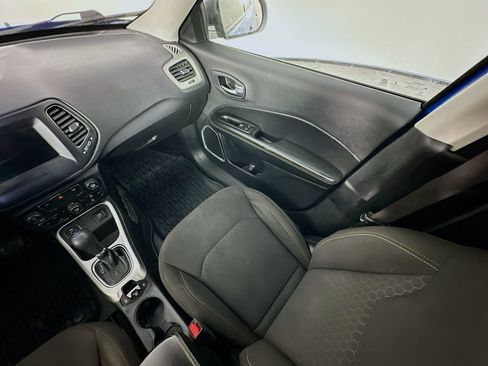 Used 2020 Jeep Compass Sport FWD image 11