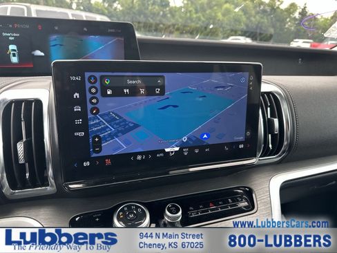 Used 2025 Ford Expedition Platinum AWD/4WD image 18